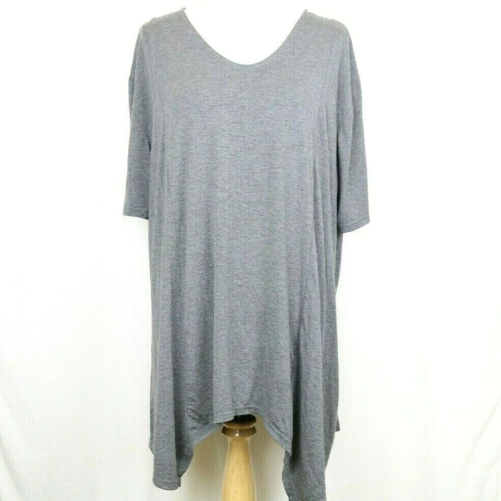 Symple NYC Plus Shark Bite Tunic Top